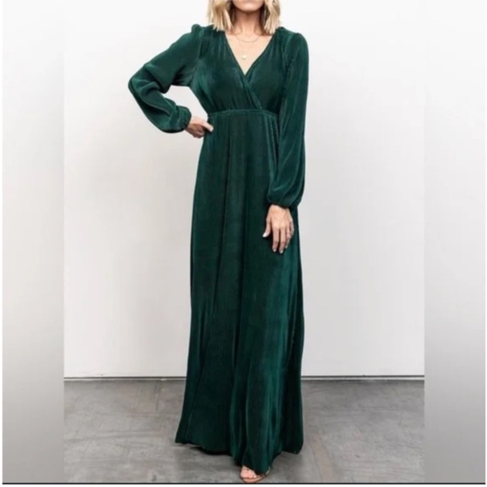 Baltic Born Venus Pleated Long Sleeve Maxi Dress in Emerald Green size Small